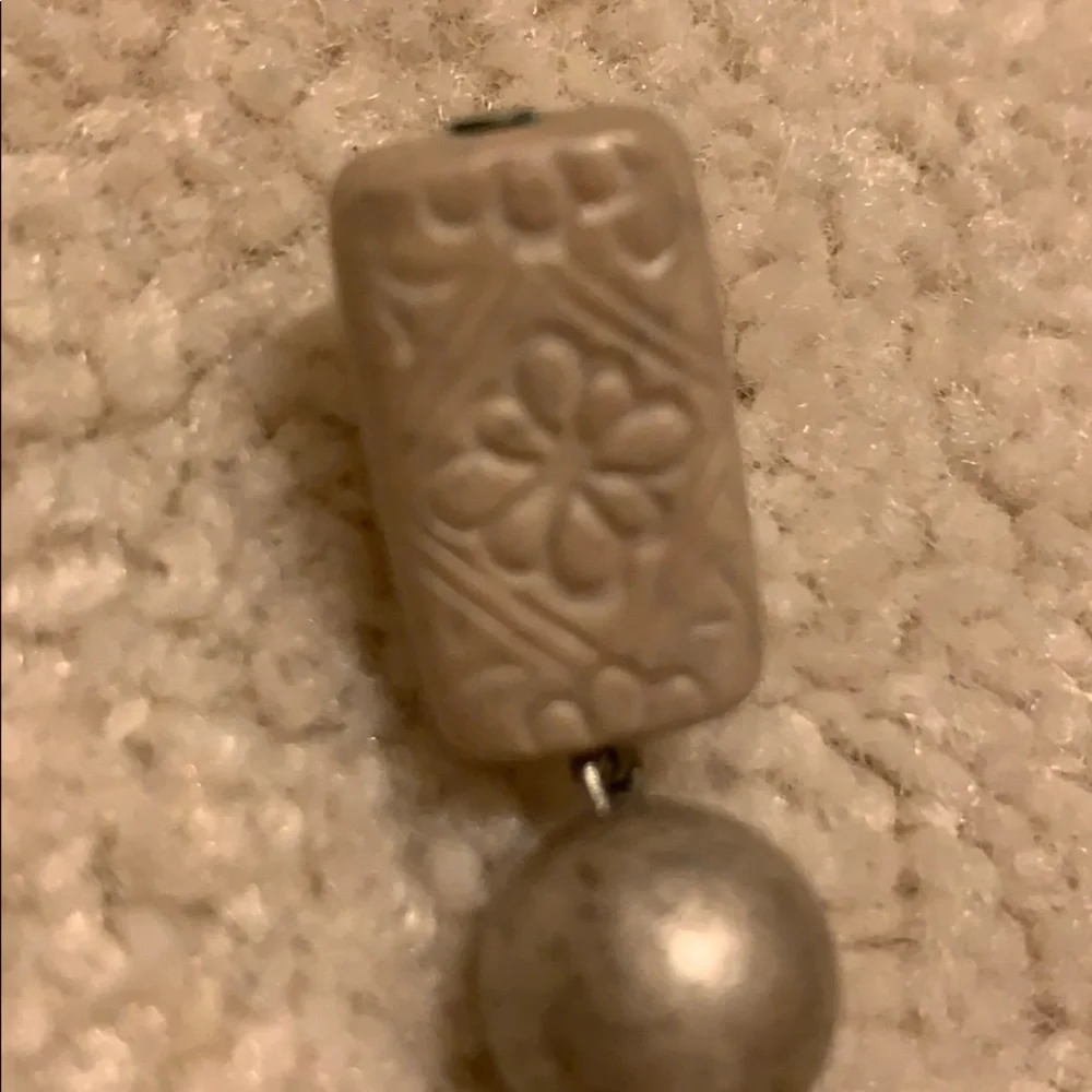 Post earrings. -  3/20